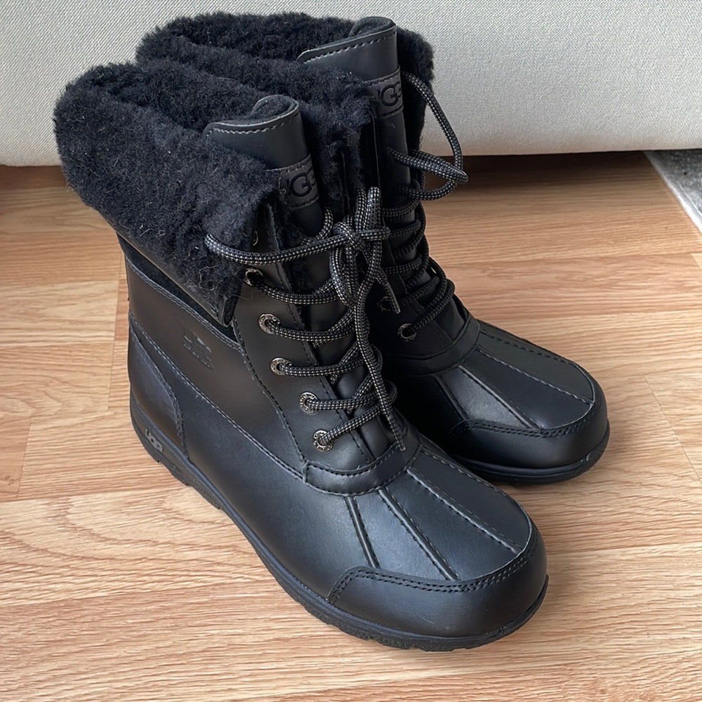 Ugg Butte Waterproof Boots Size 6